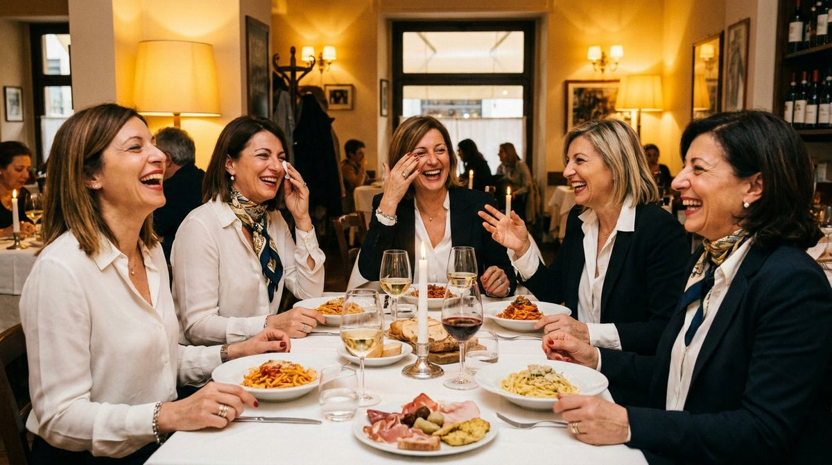 Donne a cena tra amiche: vivere serenamente nonostante l'incontinenza